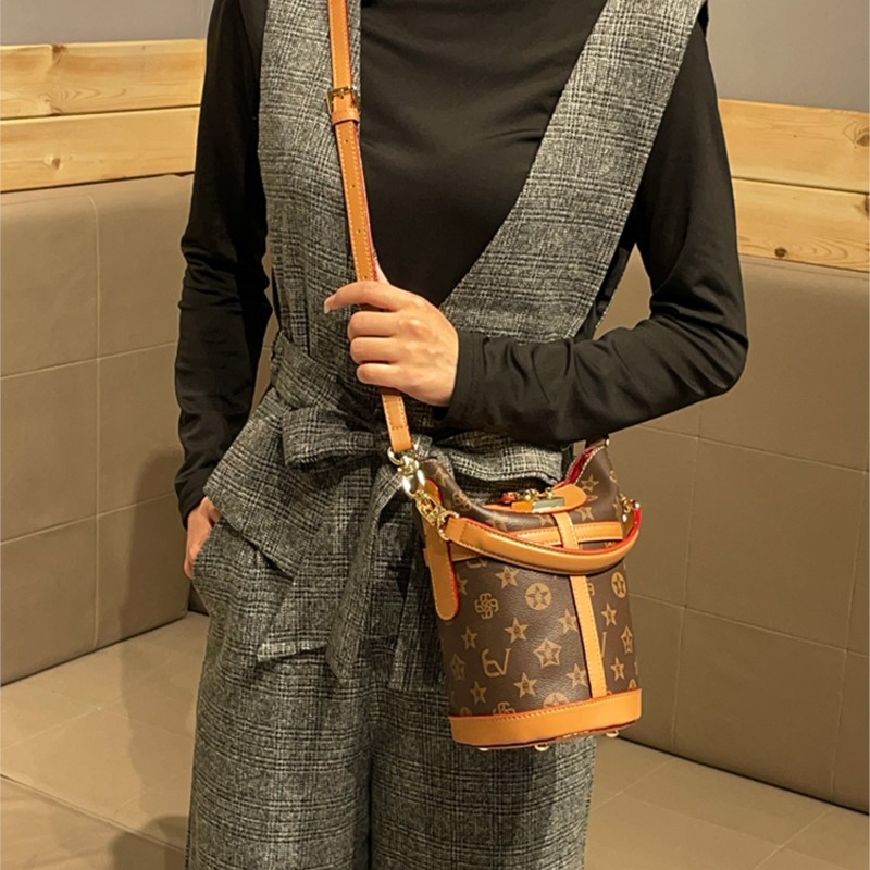 Light luxury brand women's bag - Women Bags High End Brands บทวิจารณ์และราคา