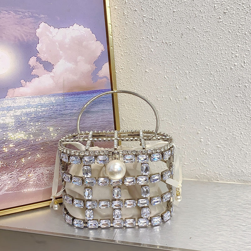 Trend women's bags, metal buck - Women Bags In Trend บทวิจารณ์และราคา