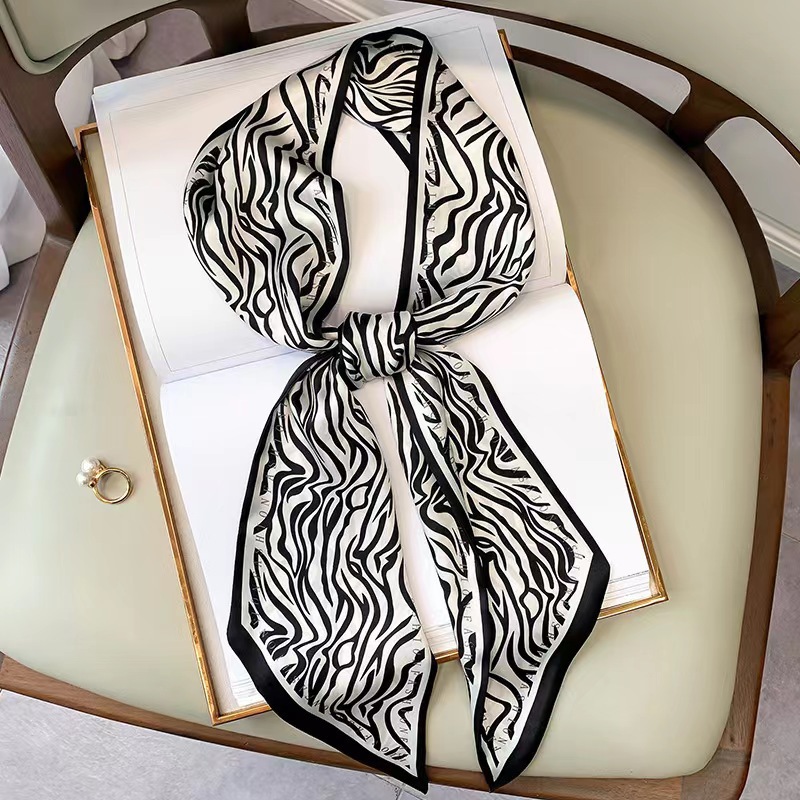 Luxury Zebra Print Silk Square - Women Bags Online บทวิจารณ์และราคา