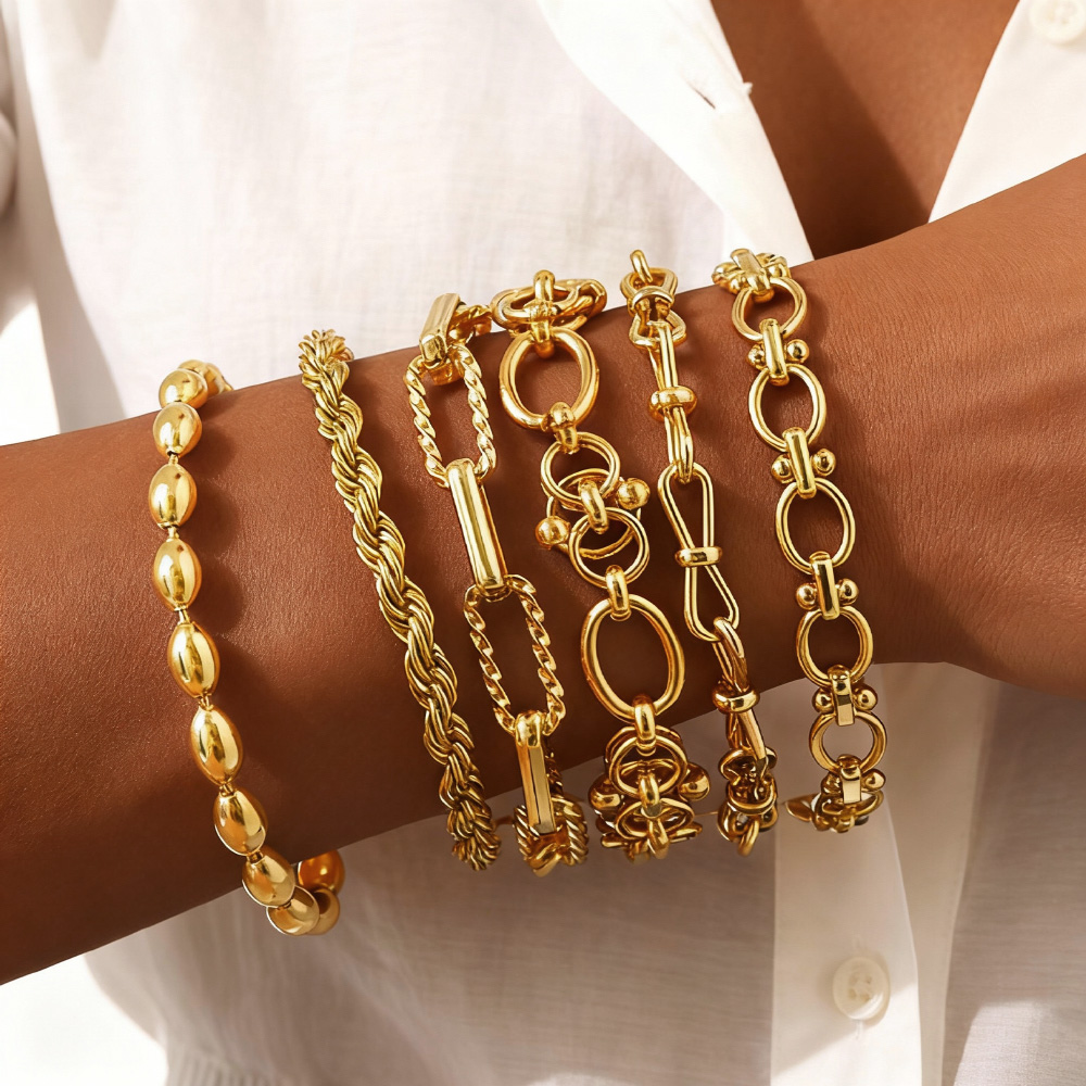Gold Plated Chunky Chain Brace - Women Bags Price บทวิจารณ์และราคา