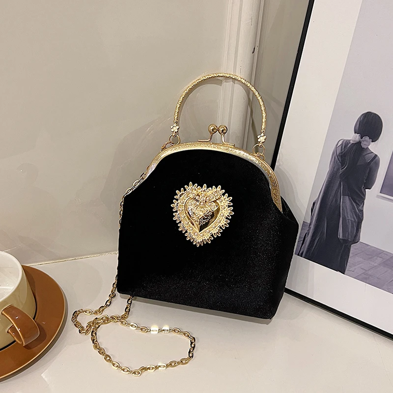 Chains Velvet Frame Heart Dinn - Women Bags For Sale บทวิจารณ์และราคา