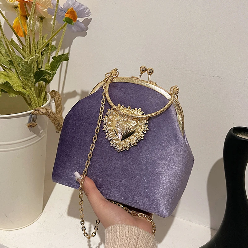 Chains Velvet Frame Heart Dinn - Women Bags For Sale บทวิจารณ์และราคา