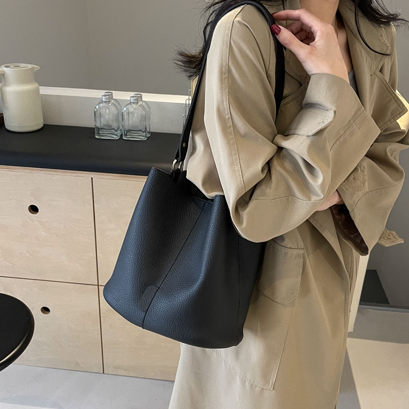 Hasp New Bucket Tote Bags Soli - Women Bags For Sale บทวิจารณ์และราคา